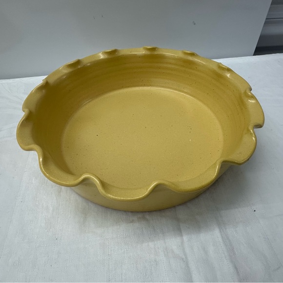 Cagle Road Hand Thrown Pottery Butter Yellow Ruffled Flat Bowl - Picture 1 of 3